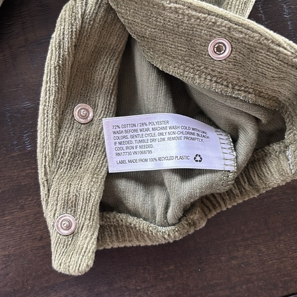 Cat & Jack Ribbed Unisex Winter Velvet Romper Olive Size 0-3M - Picture 5 of 5